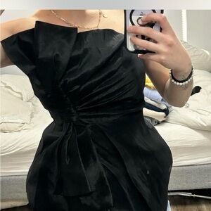 Forever 21 Black One-Shoulder Dress